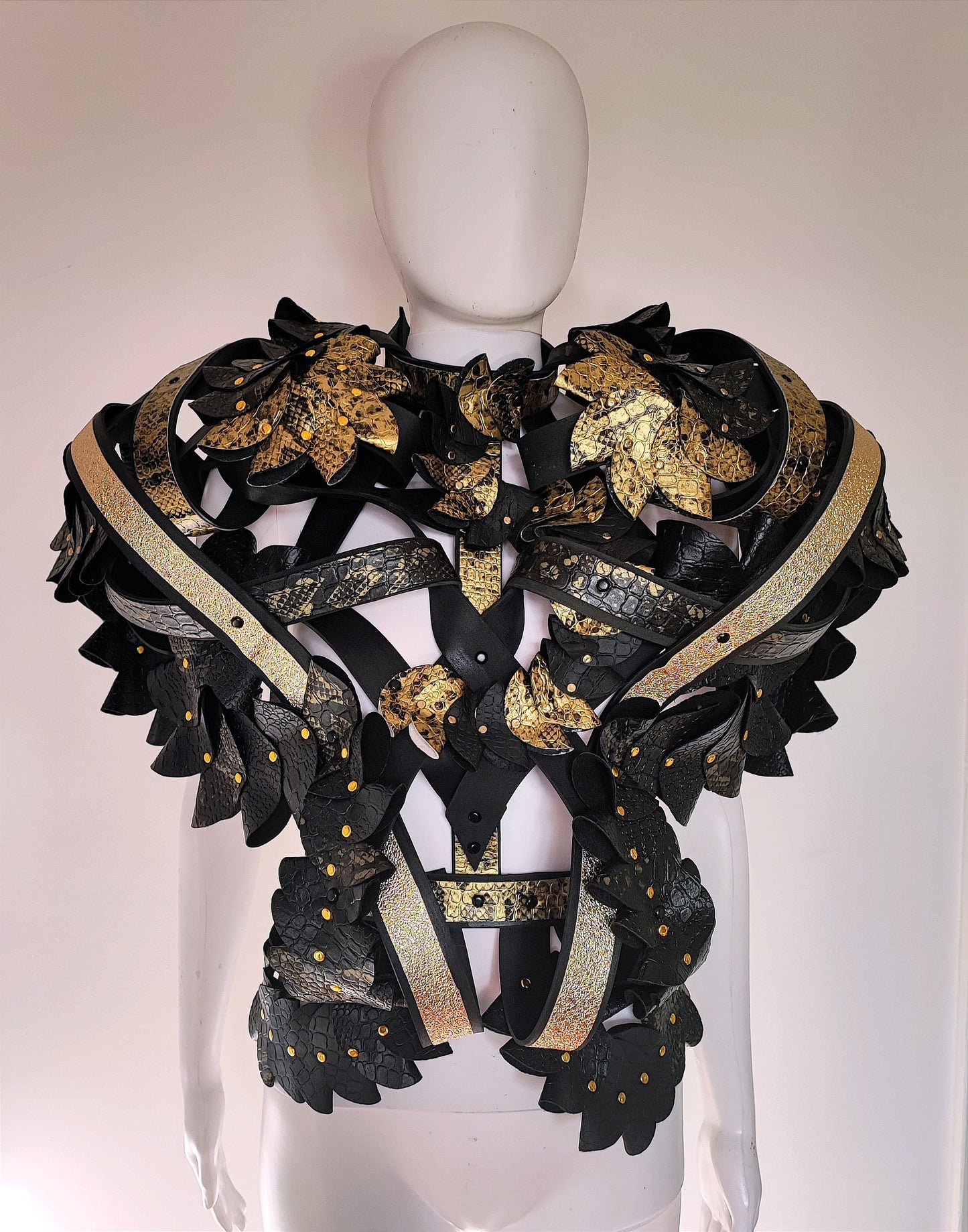 Plastron Armure - Breastplate Fantasy Couture - Futuristic Armor - Lady Gaga Costume - Dragon lady cosplay