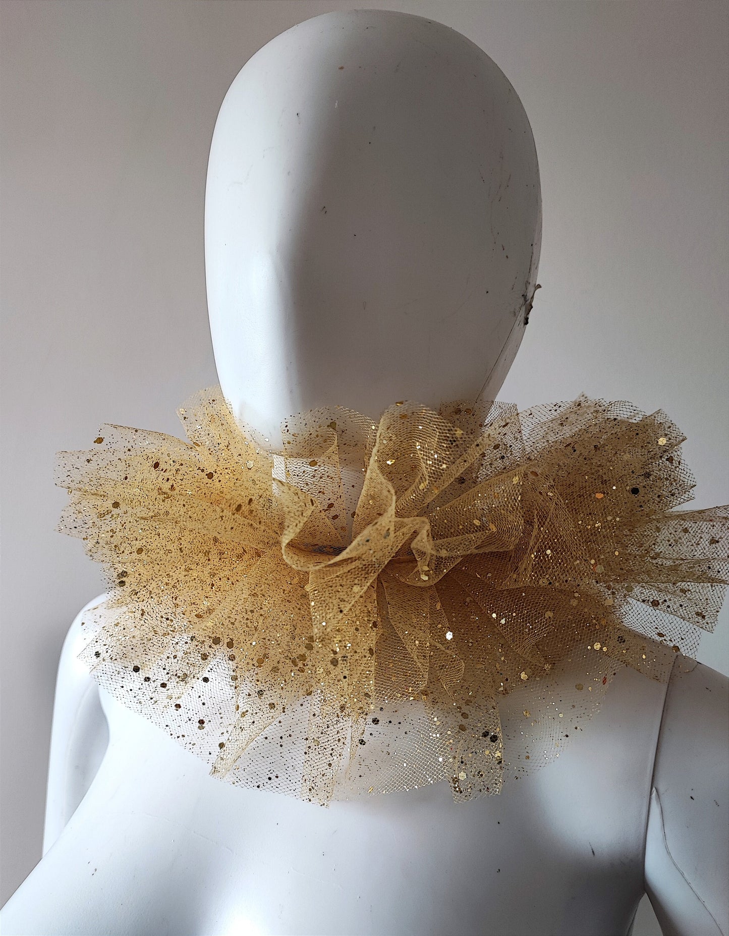 Col fraise en tulle doré à paillettes- tour de cou- Pierrot costume - col renaissance - clown- unisexe - burlesque