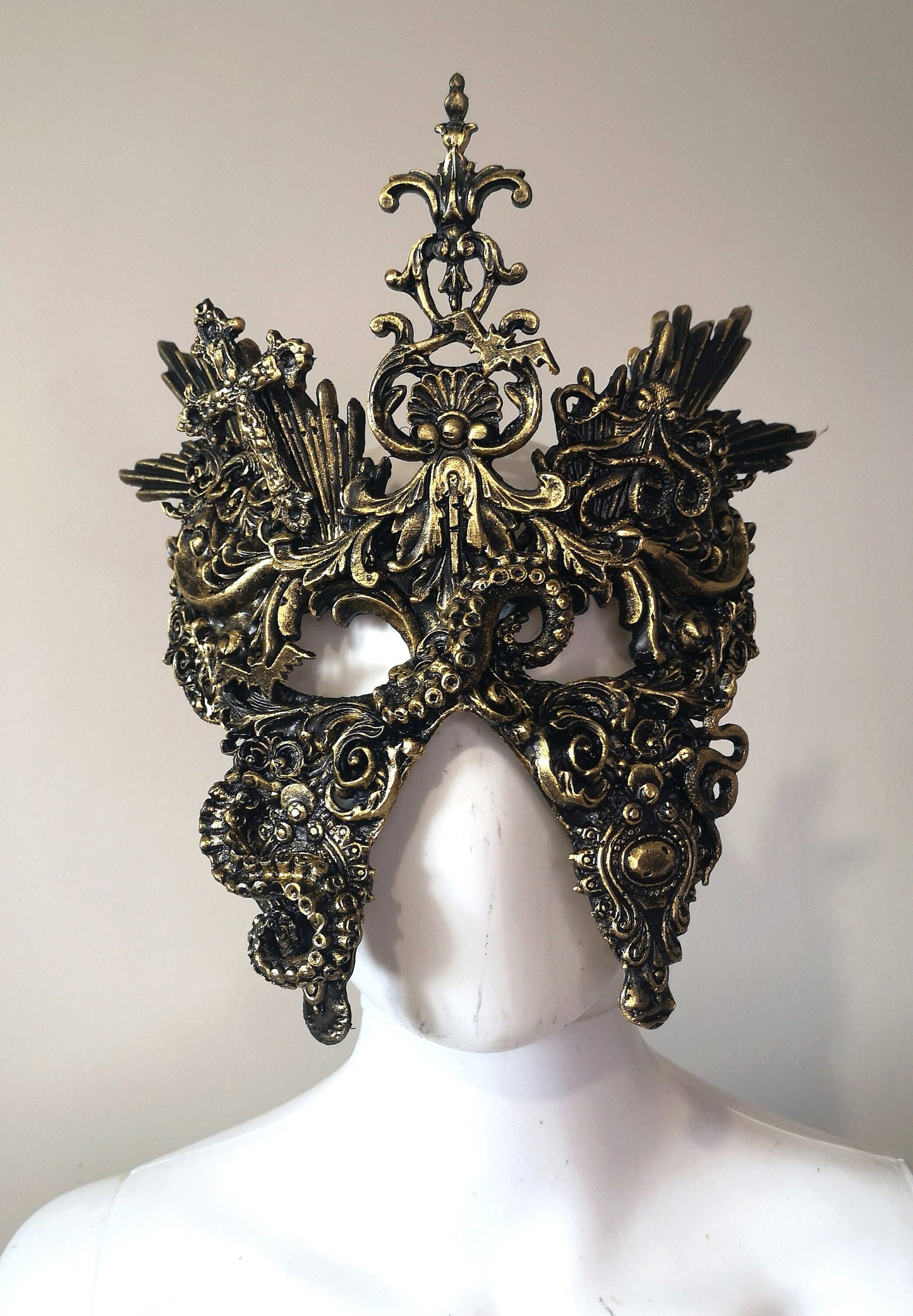 Prêt à expédier- Masque loup baroque Mascarade Carnaval gothique noir et or. Unique