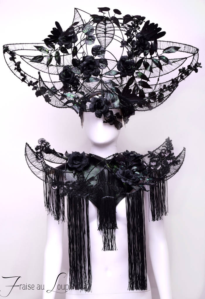 Coiffe royale Prêtresse Madone Fraise au Loup - Gala - Reine - Féérique - Beauté - Ange - Dark Beauty - Goth - Baroque