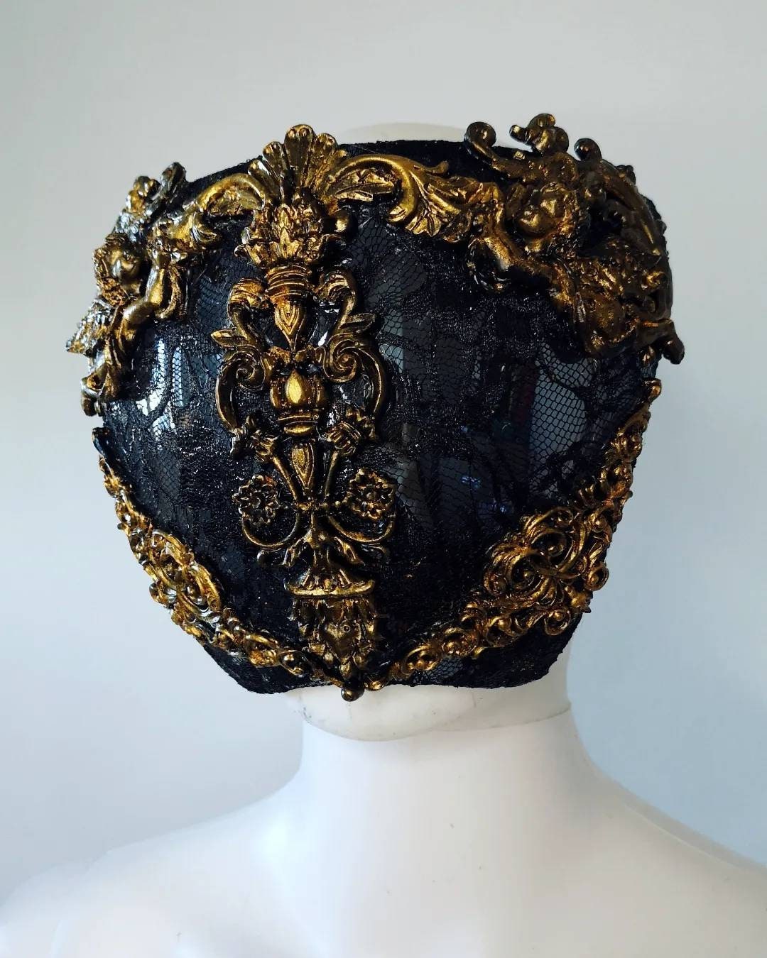 Lunettes de soleil Masque visage Baroque Or Dentelle Visière