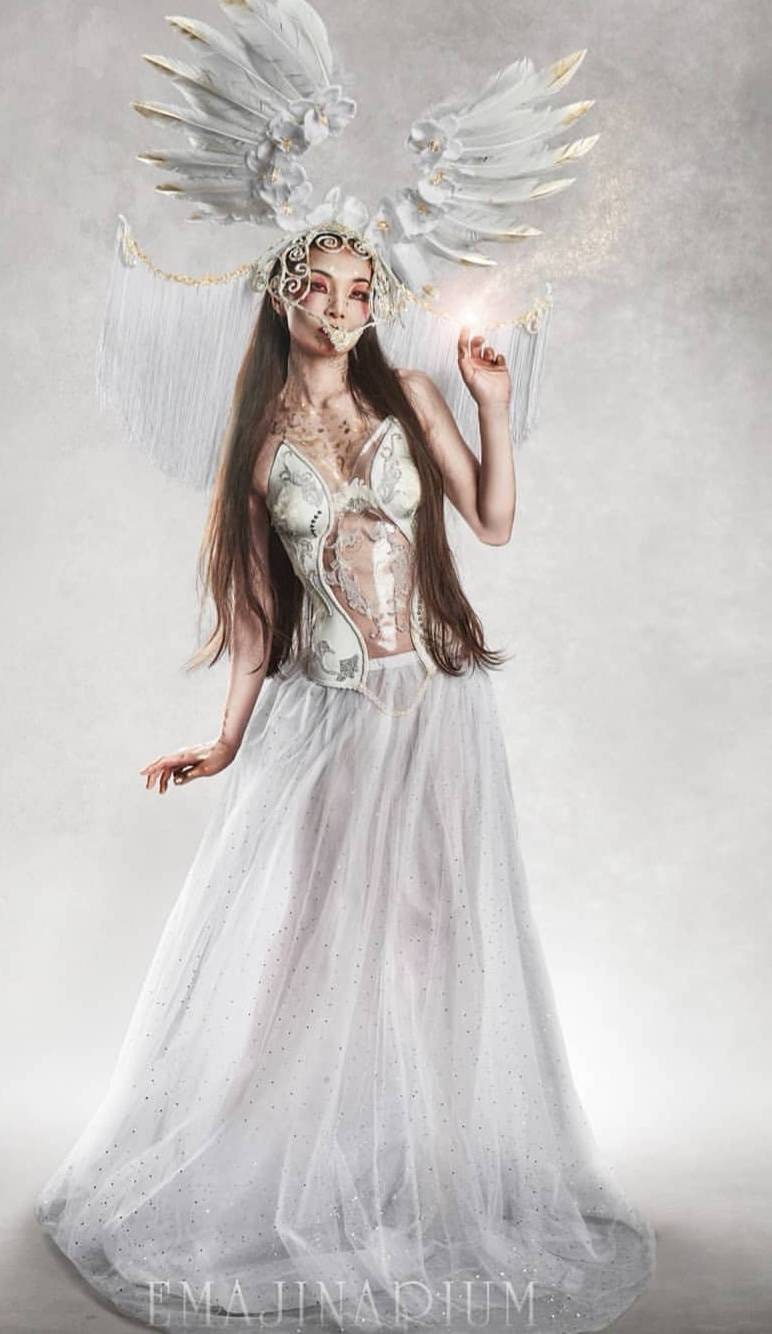 Costume White Swan Armure corset Perles coiffe Tutu ange