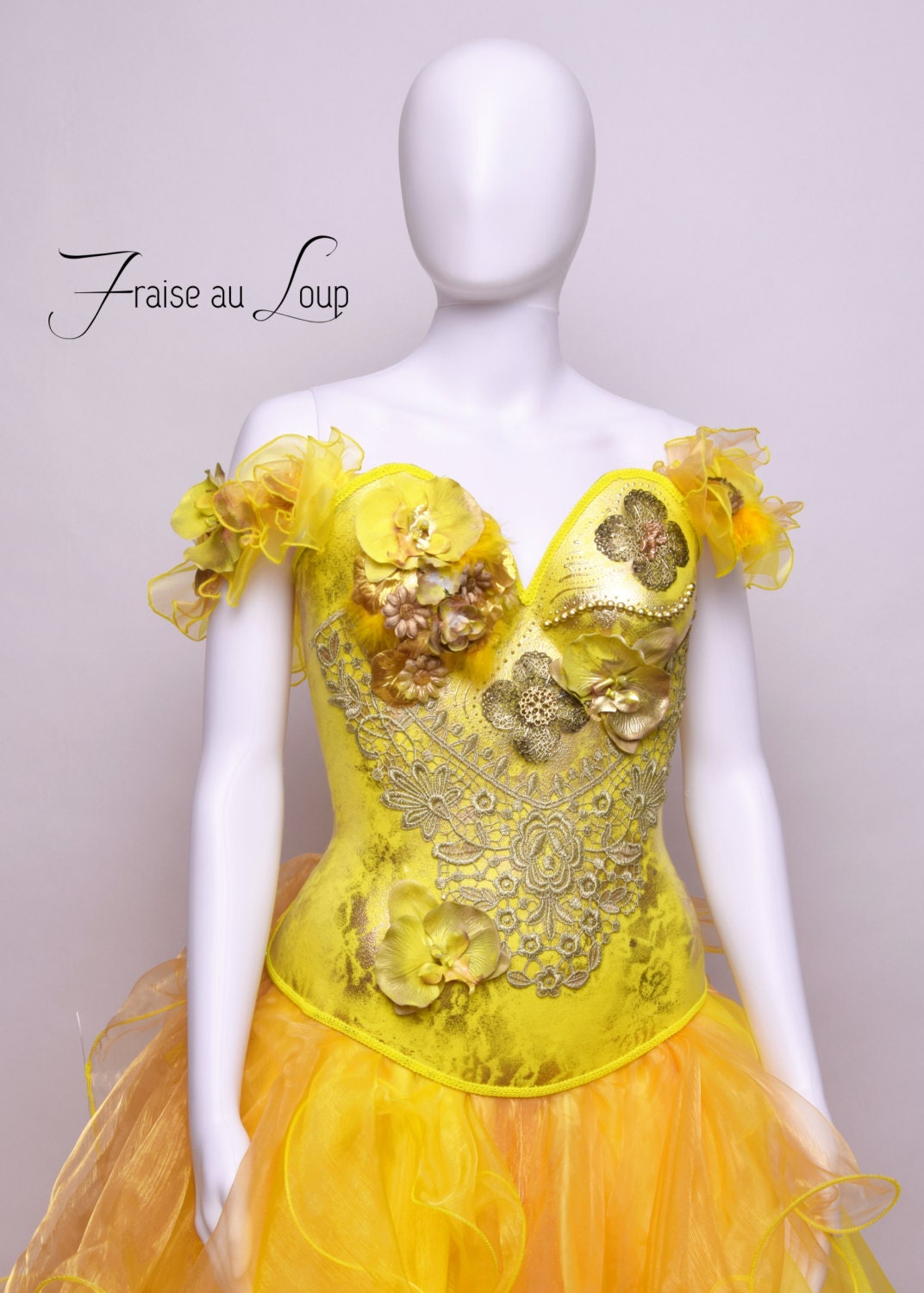 Robe "Kali" - Fraise au Loup - Princesse - Fantasy - Cosplay - Corset - Belle - Fleur