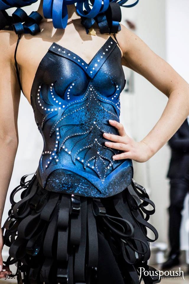 Armure Corset - Futuriste - Cosplay - Cyborg - SFX- Strass - Fraise au Loup