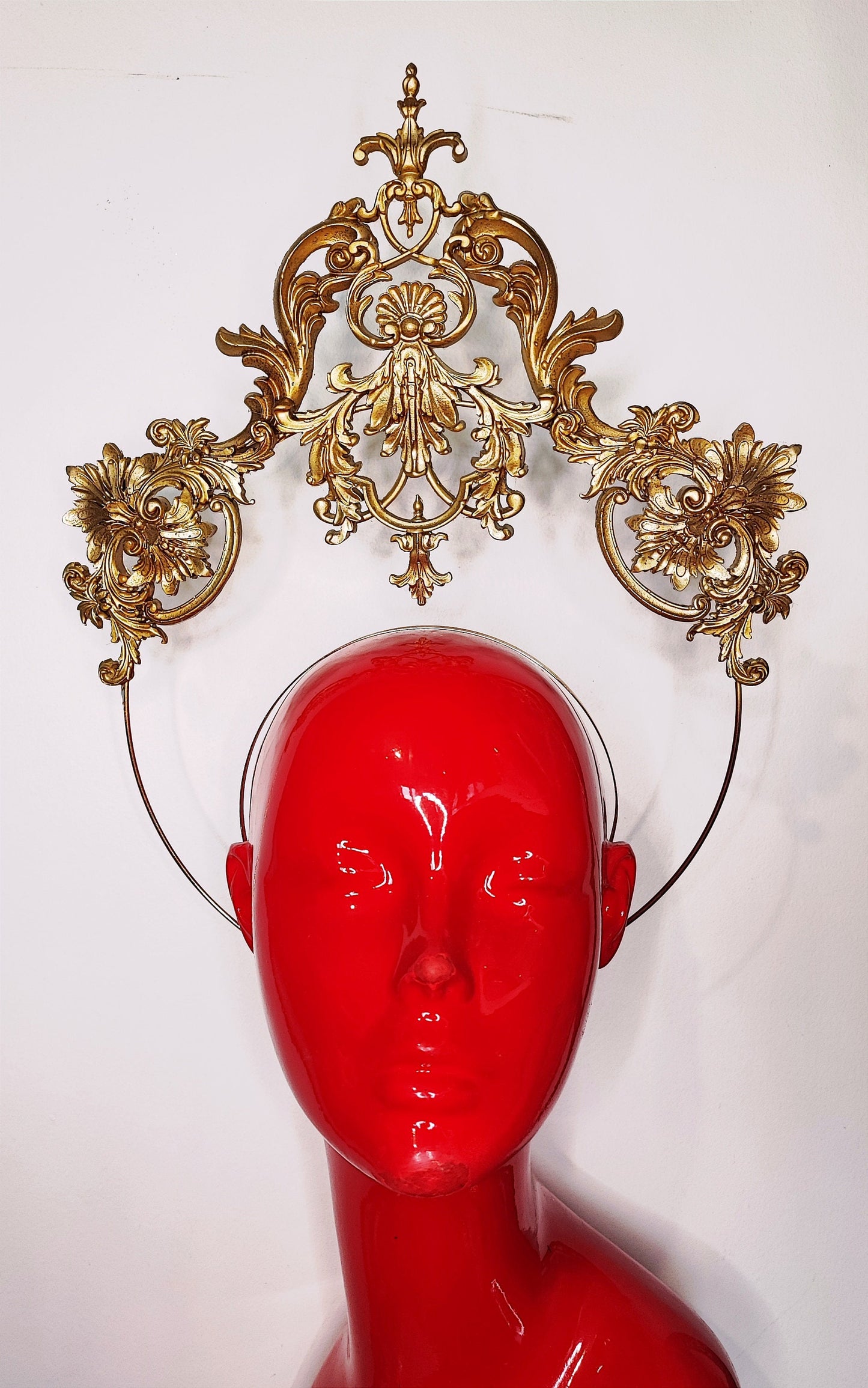 Headpiece coiffe halo - "Fraise au Loup" - Reine - Couronne - Luxe - Paris - Crown bijou