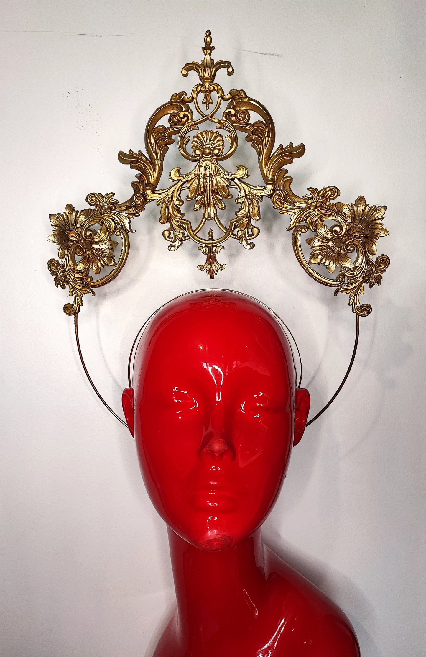 Headpiece coiffe halo - "Fraise au Loup" - Reine - Couronne - Luxe - Paris - Crown bijou