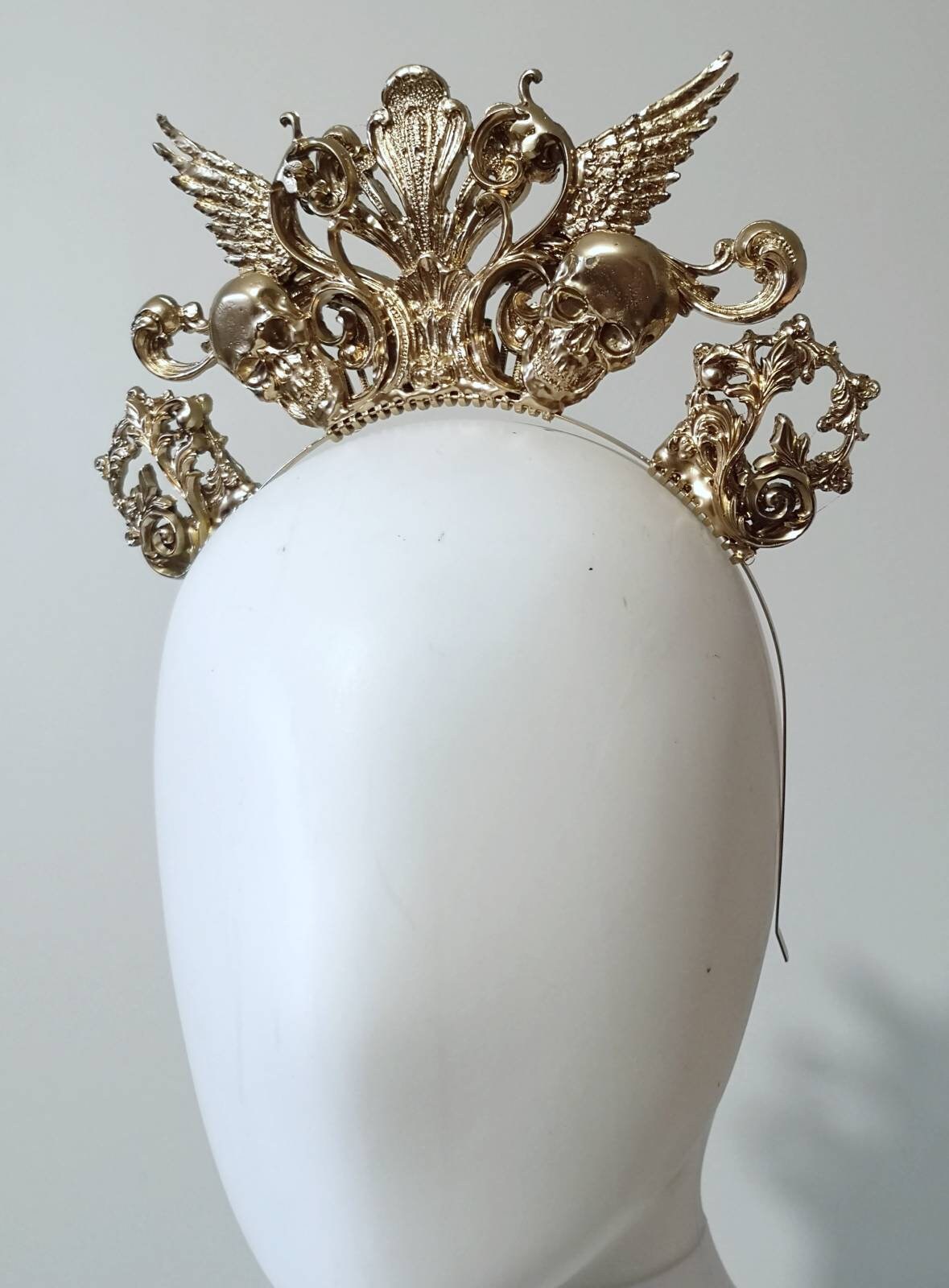 Coiffe couronne, Festival costume, filigranes, diadème, couronne , ange Coiffure mariage - Met Gala