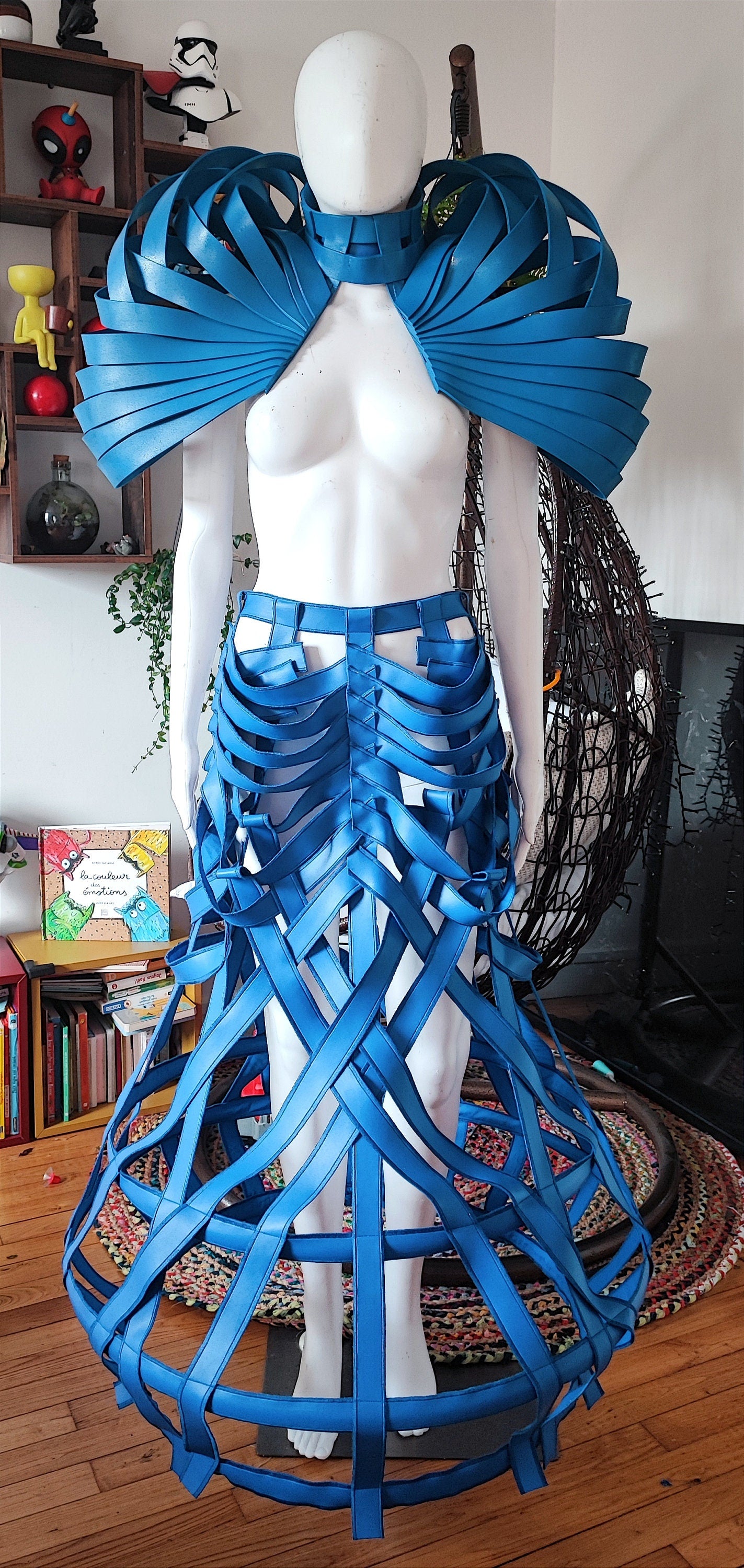 Costume Crinoline et épaulettes Body Cage - Jupe - Couture - Goth - Avant Garde - Géométrique - Futuriste - Fraise au Loup Couture