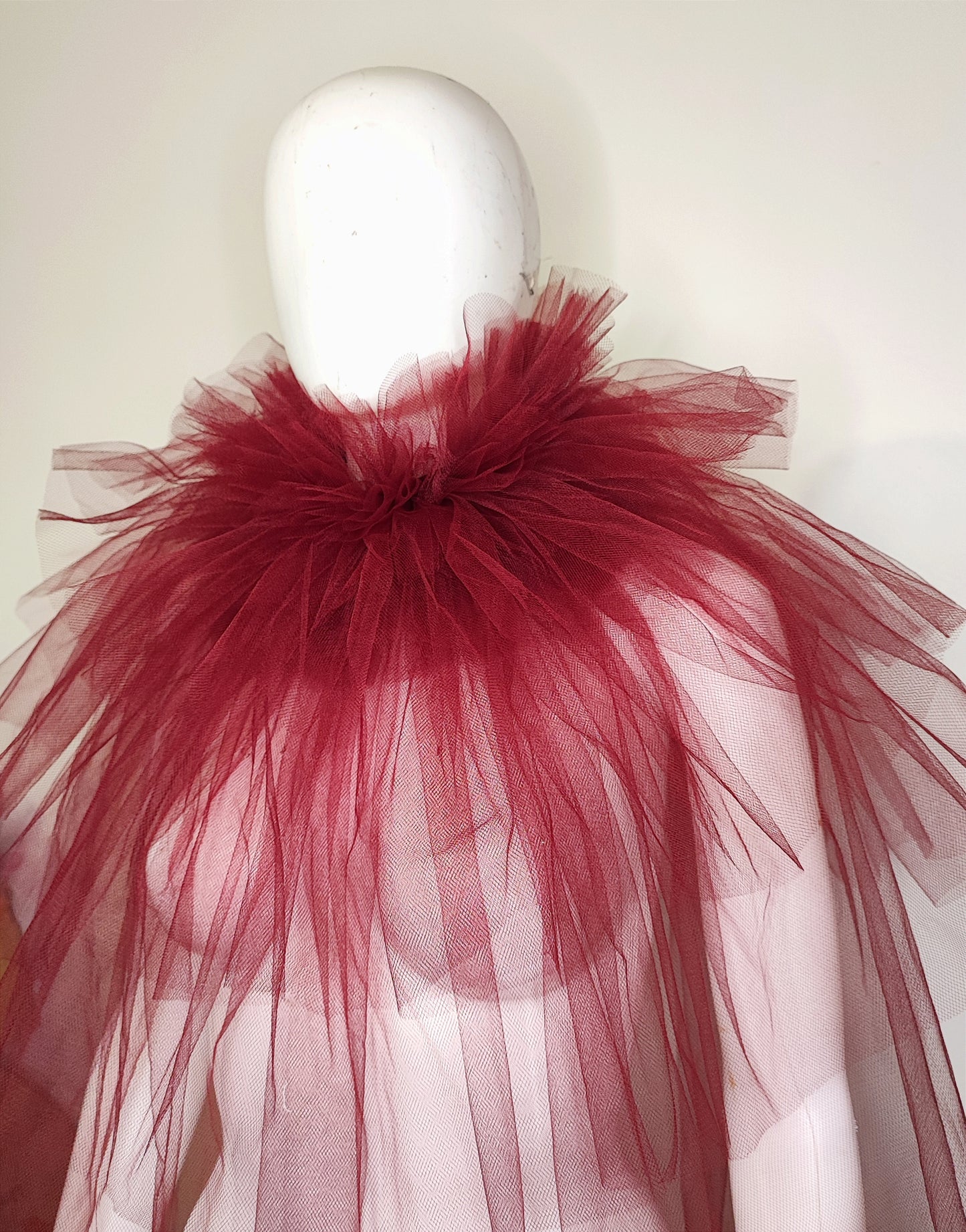 Col fraise en tulle rouge bordeaux - Pierrot circus - elizabethan neck ruff costume - unisex - collar