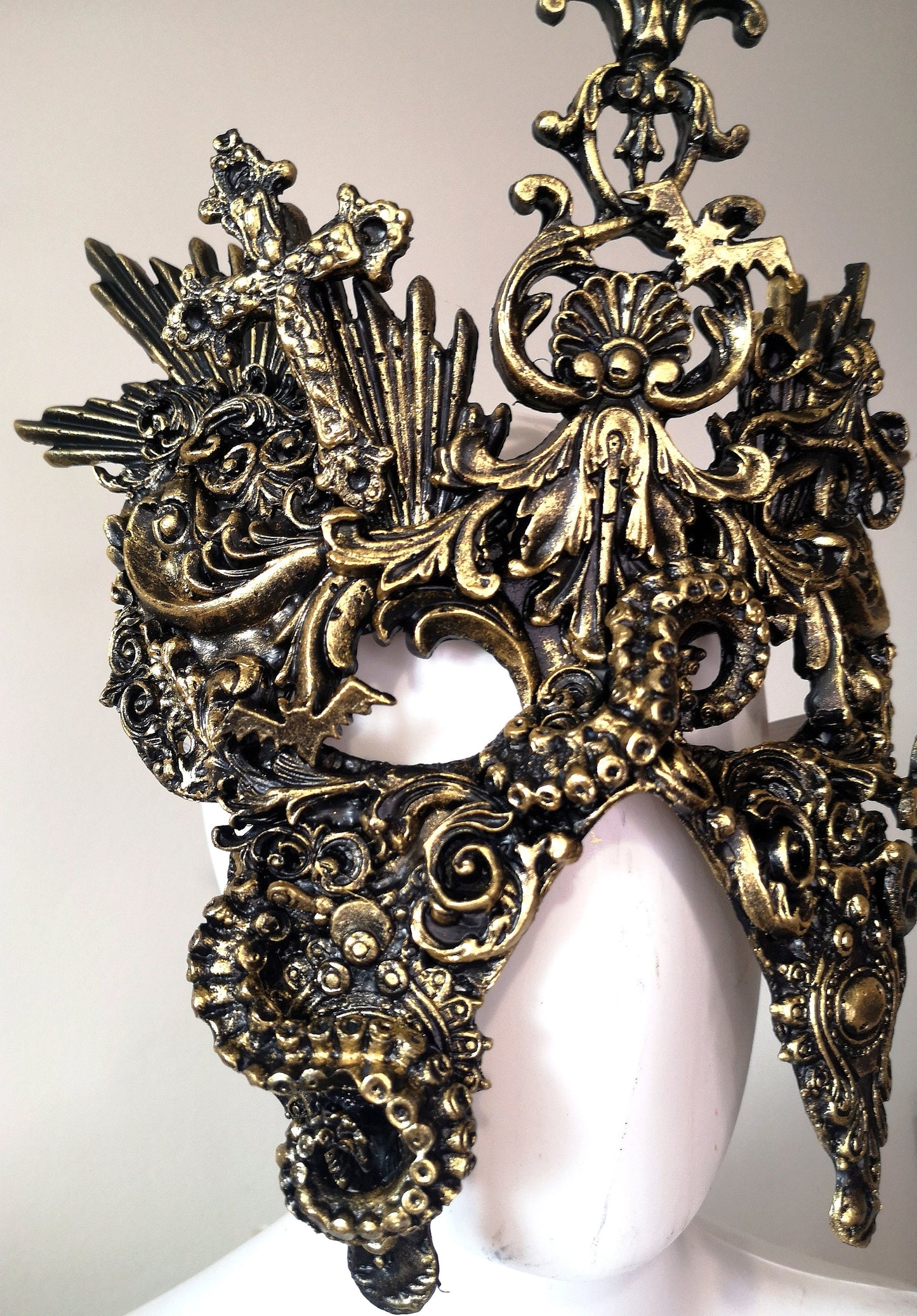 Prêt à expédier- Masque loup baroque Mascarade Carnaval gothique noir et or. Unique