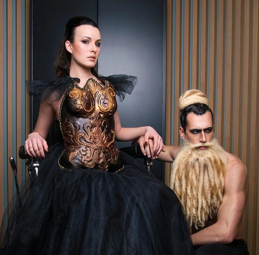 Robe Corset Armure et tutu - Armure Fraise au Loup - Baroque - Allure - Fashion wearable art
