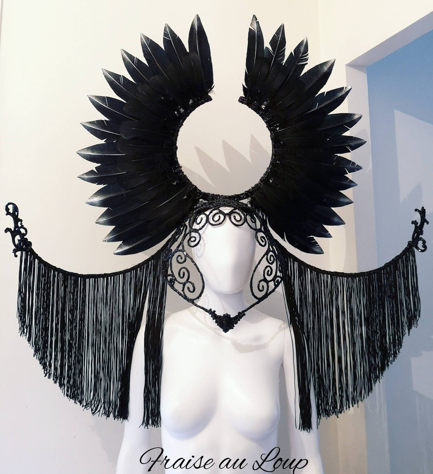 Dana black - Coiffe "Fraise au Loup" - Luxe - Princesse Couture Royal Cosplay Fantasy Romantique Lac des Cygnes dark angel
