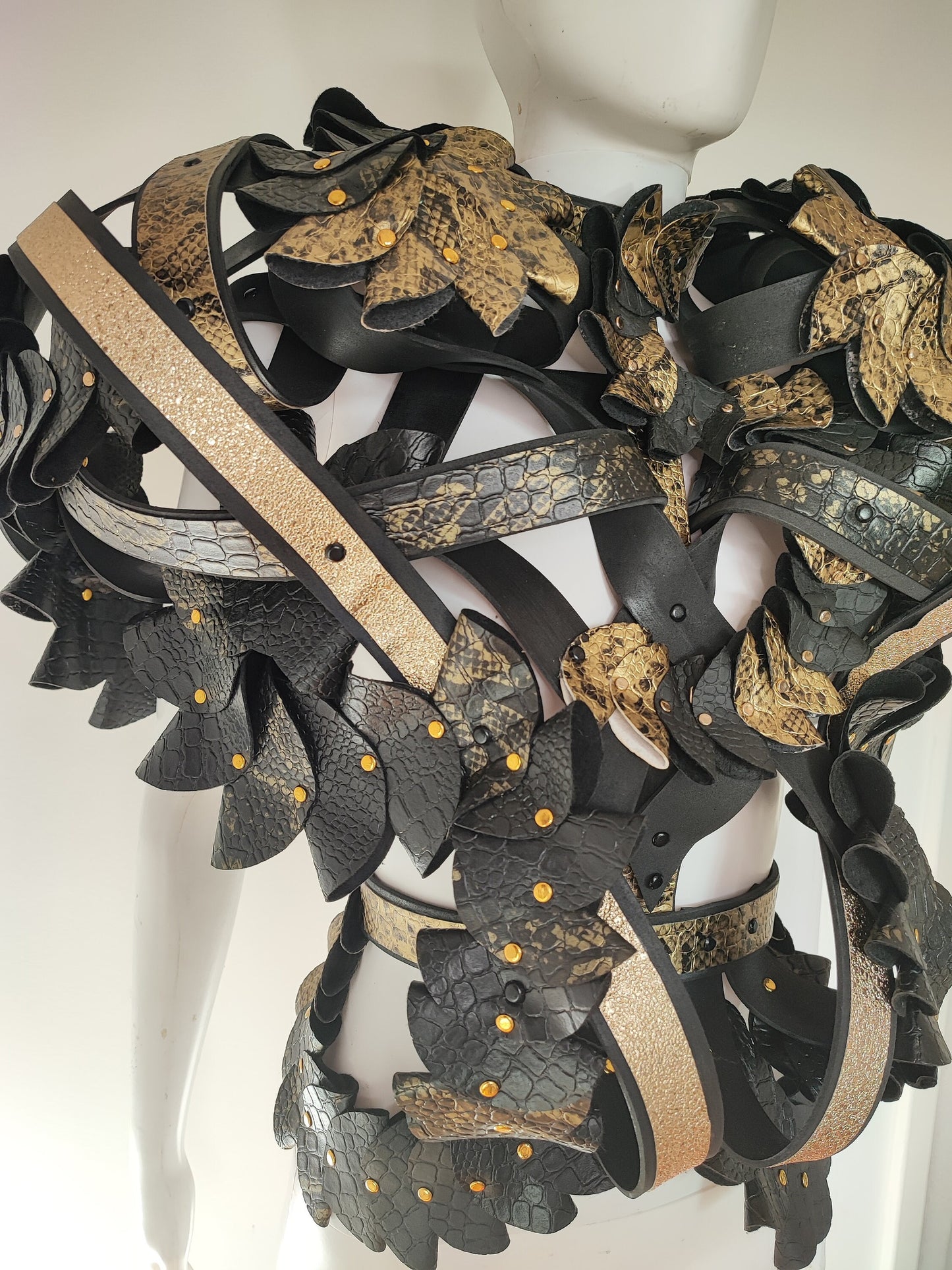 Plastron Armure - Breastplate Fantasy Couture - Futuristic Armor - Lady Gaga Costume - Dragon lady cosplay