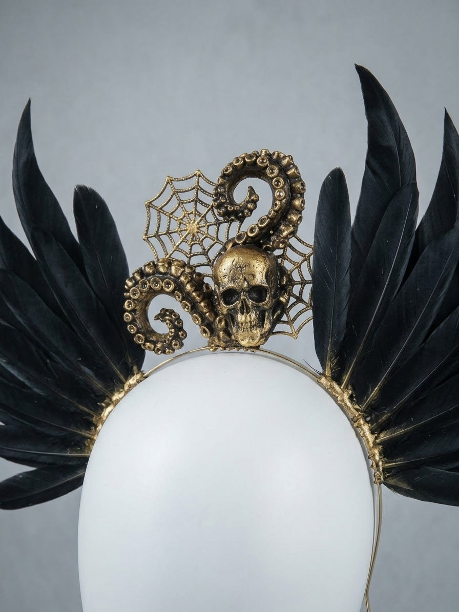 Coiffe "Abysses Macabres" - Couronne Plumes Noires, Crâne & Tentacules