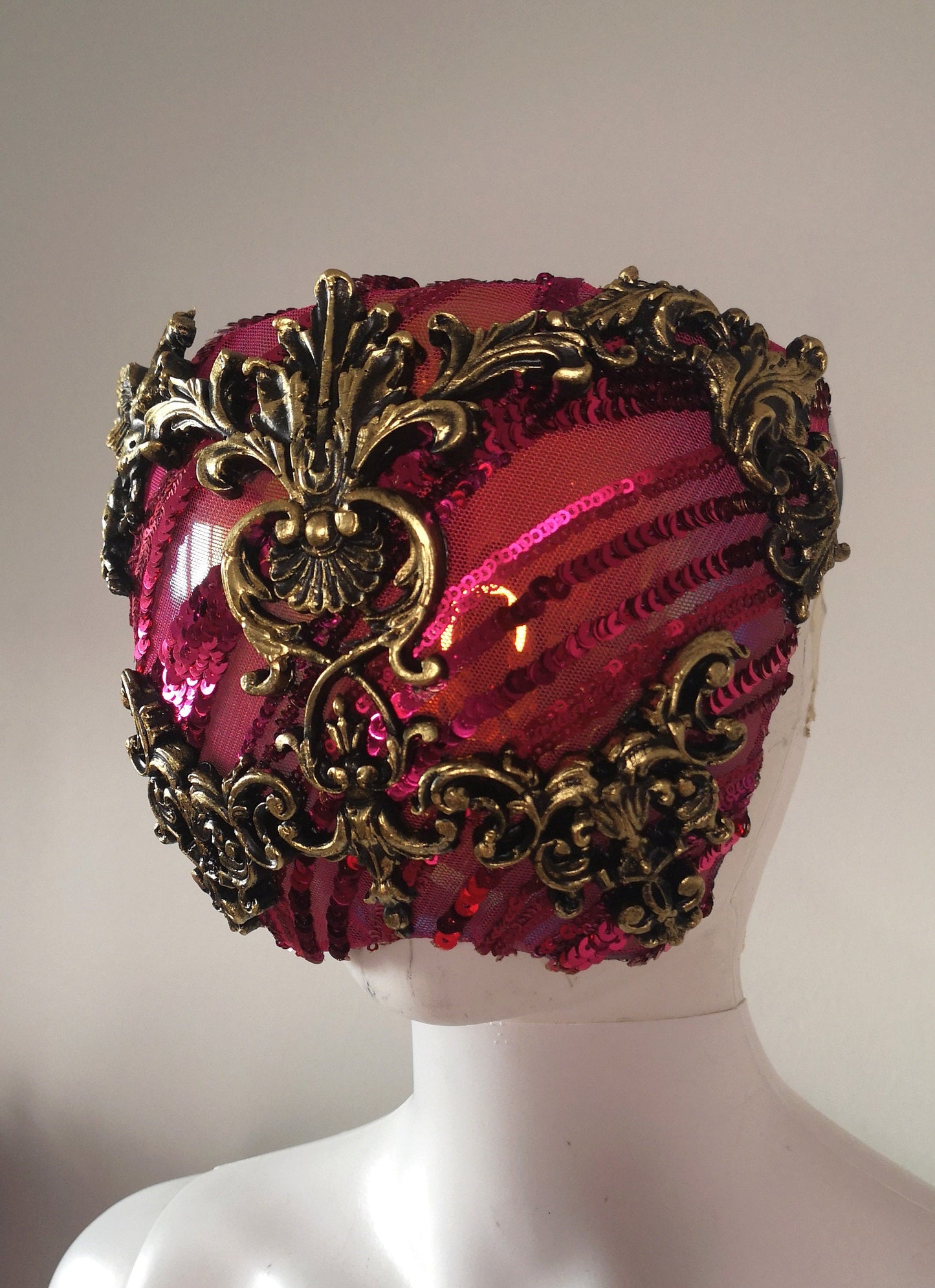 Masque Lunettes Baroque "Éclat Mystique" - Masque Aveugle Magenta & Or - Accessoire Haute Couture, Carnaval de Venise et Style Élisabéthain