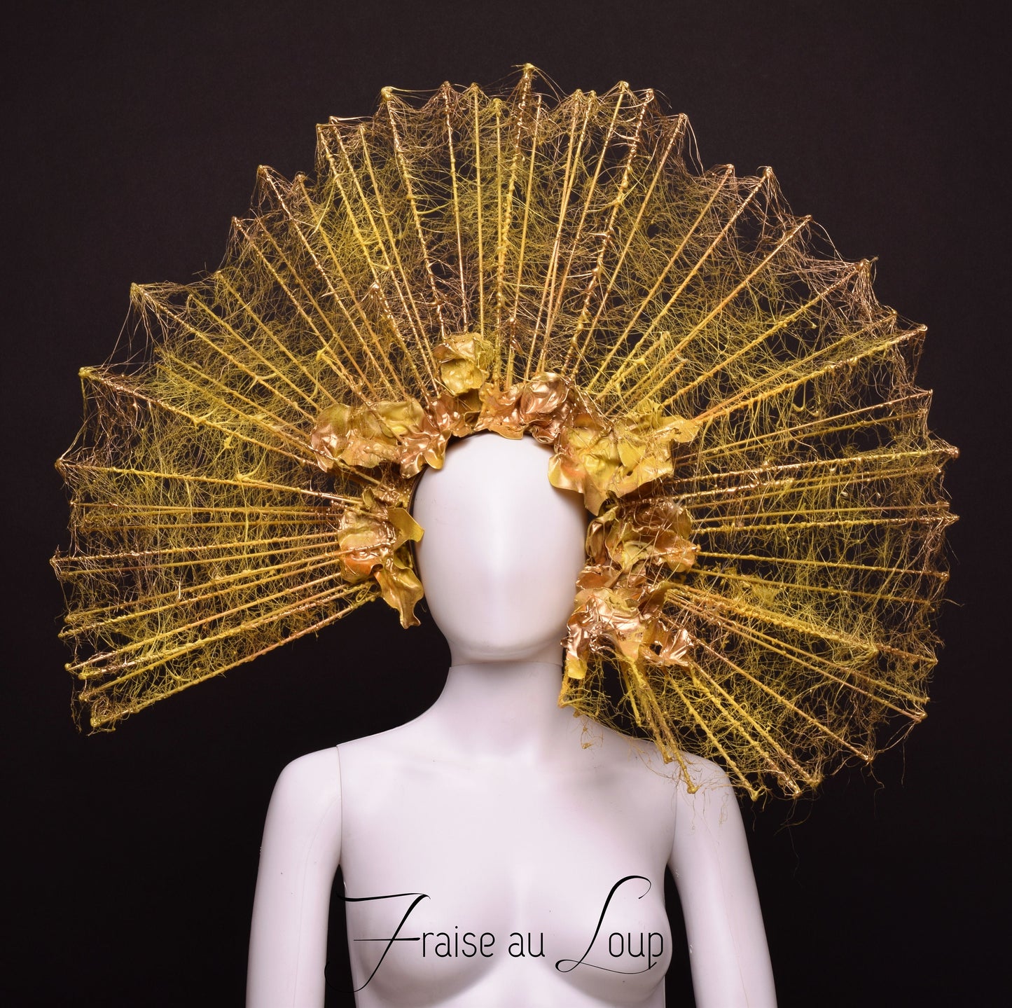 Coiffe Halo Dragon Gothique Cosplay Fantasy Avant Garde Burning Man sun Gold