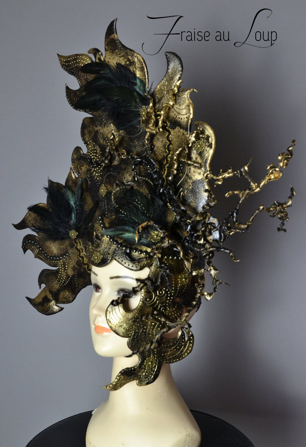 Fantasy Headdress -  Coiffe Fraise au Loup Fantastique Dark Beauty