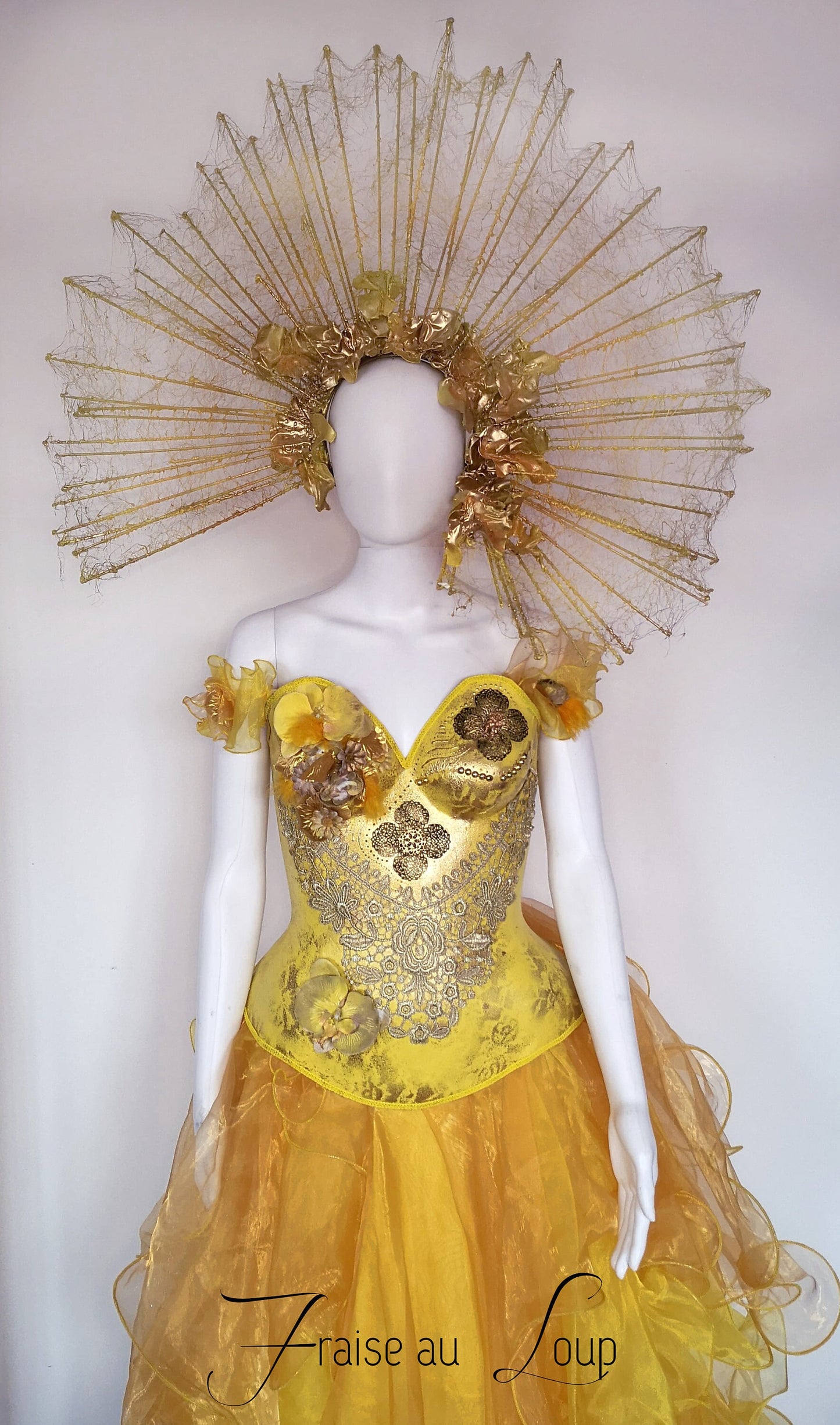 Coiffe Halo Dragon Gothique Cosplay Fantasy Avant Garde Burning Man sun Gold