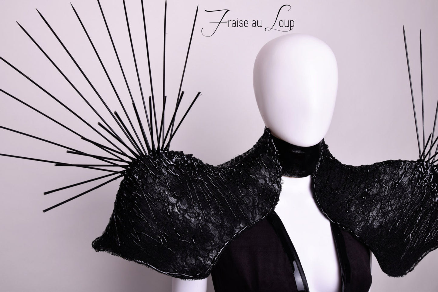 Epaulettes - Accessoire Fraise au Loup Costumes - Dark - Goth  - Futuriste