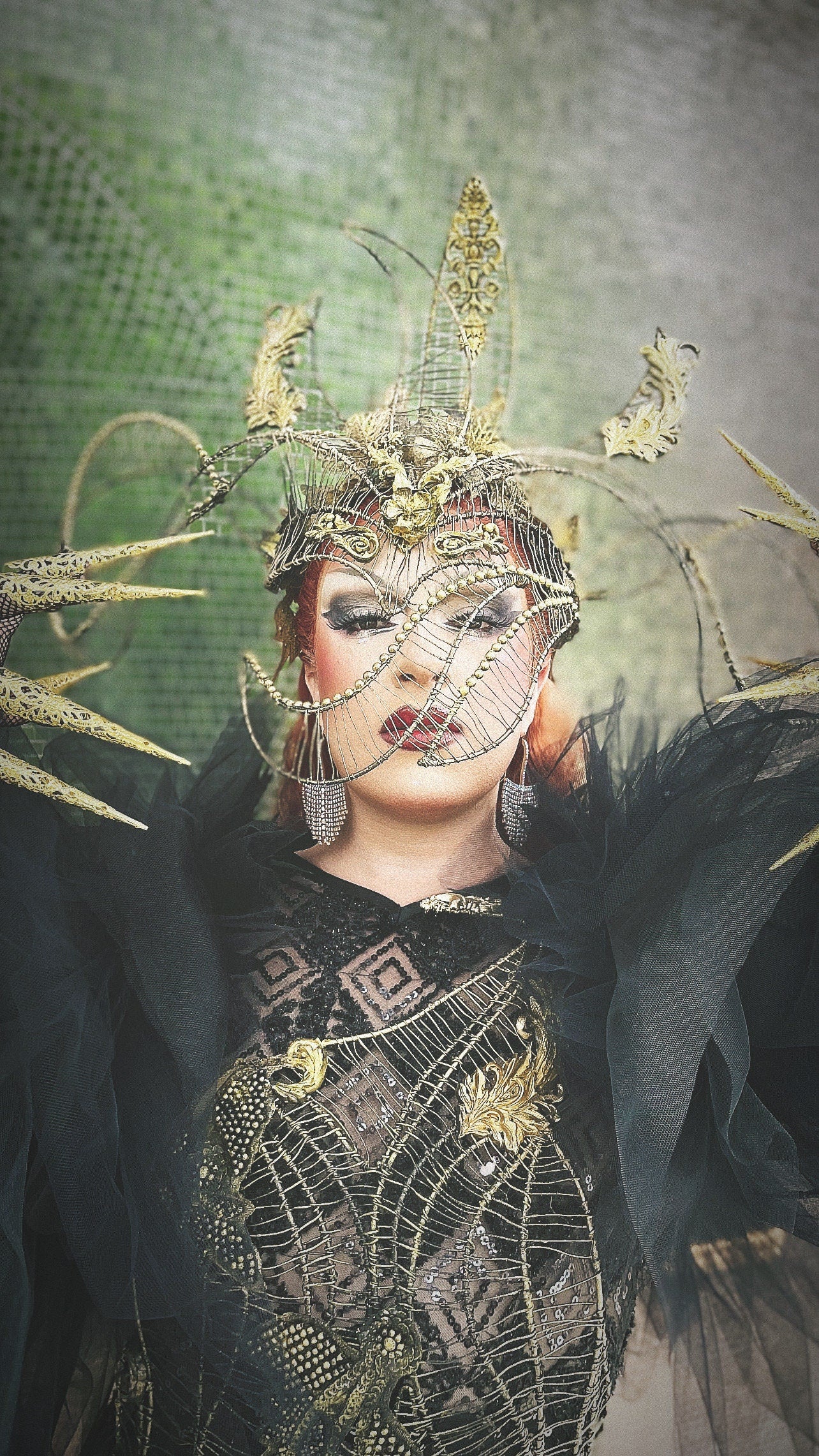 Coiffe  masque  Fraise au Loup -  Faune - Unisexe - Evil Ange - Dark Beauty - Goth Asian Chinese Royal Cosplay. Ready to ship