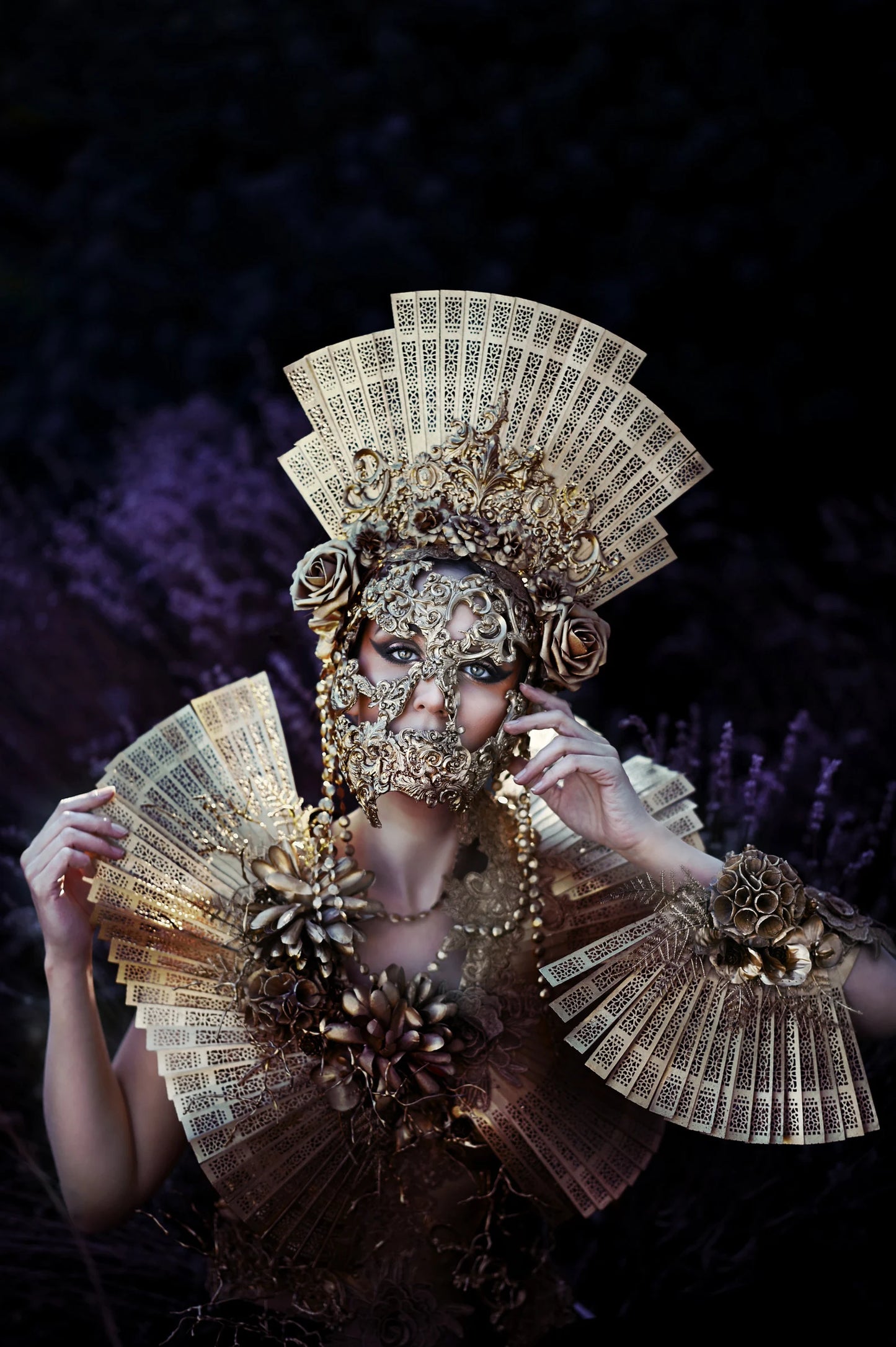 Headpiece coiffe - "Fraise au Loup" - Reine - Couronne - Luxe - Couture - Paris - Crown bijou collier