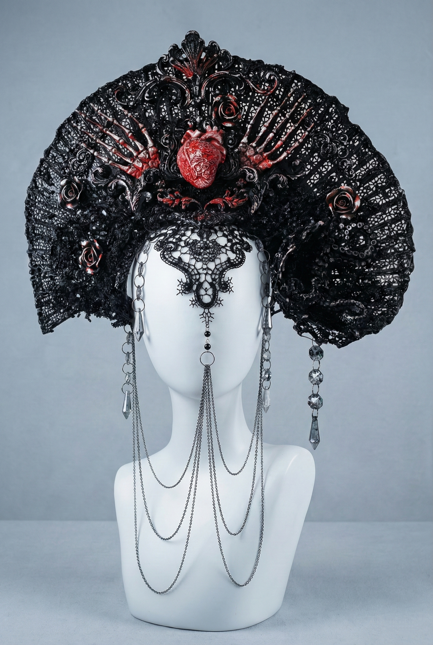 Coiffe Halo Dragon Gothique Cosplay Fantasy Avant Garde Burning Man dark. Coeur. Squelette. Bijoux. Création unique prête à expédier