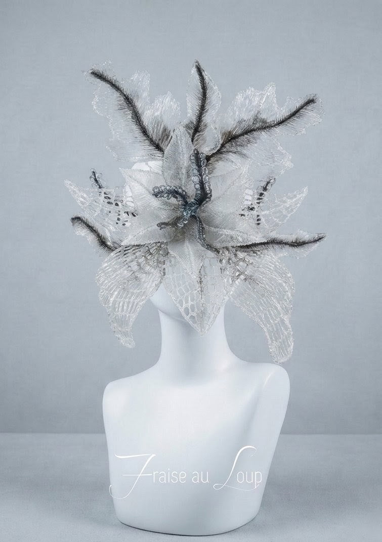 Masque unisexe Féérique Floral Argenté et Translucide | Coiffe Elfe Fantaisie Fait Main | Masque Couture Onirique Prêt à Expédier