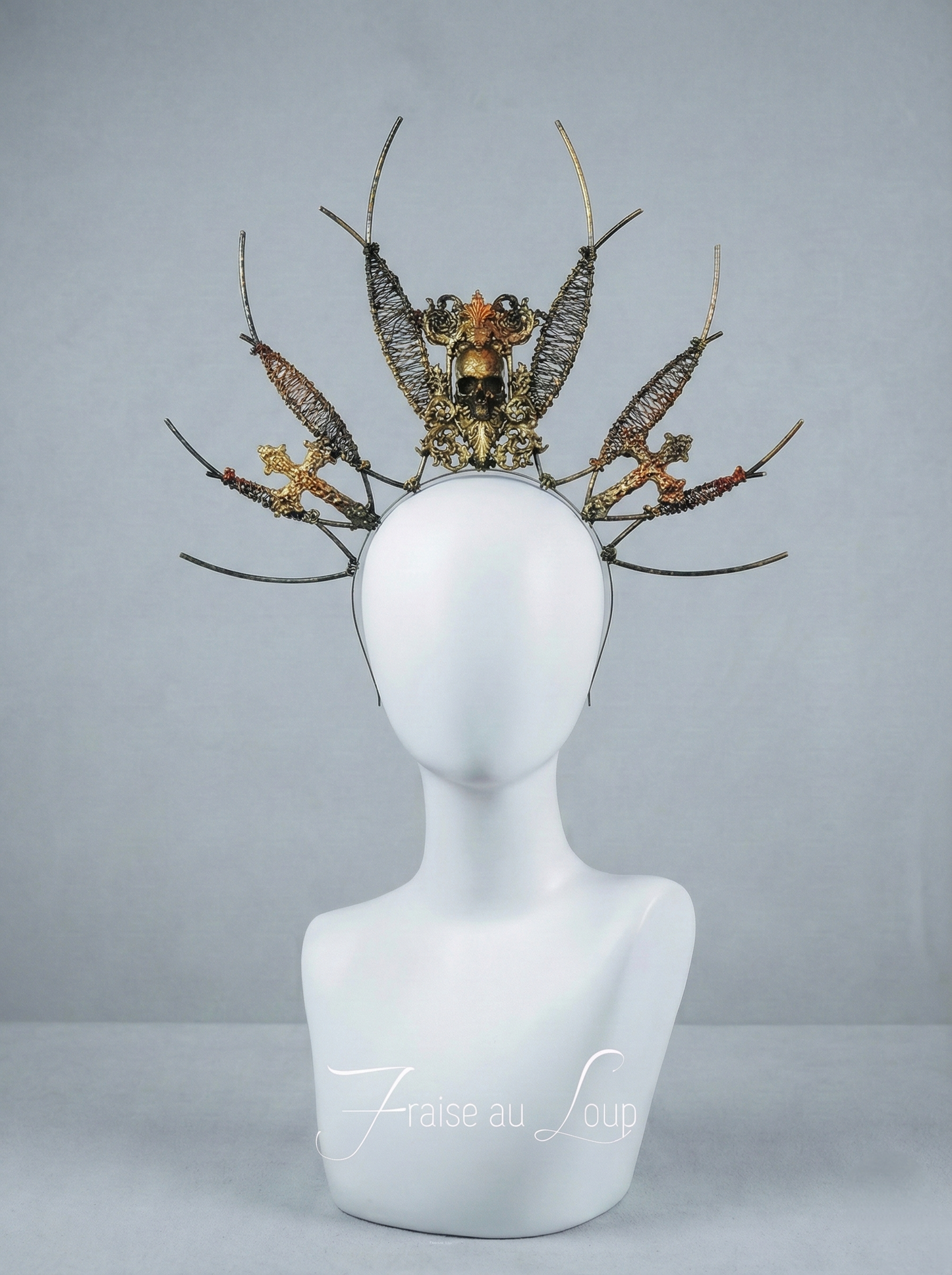 Coiffe halo couronne Céleste, Festival costume, filigranes, diadème, Halloween, tête de mort, gothic headband - Met Gala