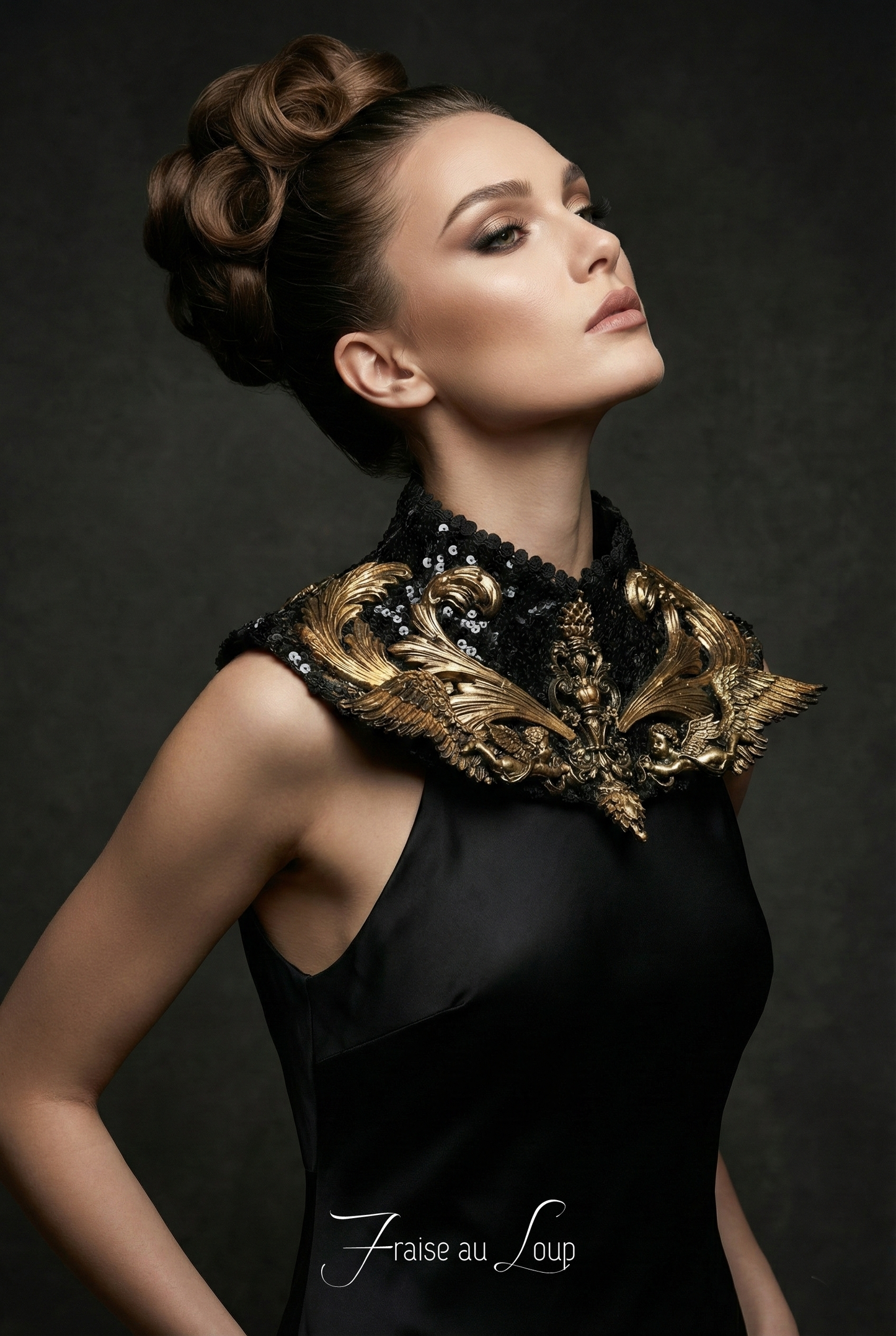 Plastron collier Fraise au Loup Costumes - Cosplay - Royal - Fantasy. Ready to ship