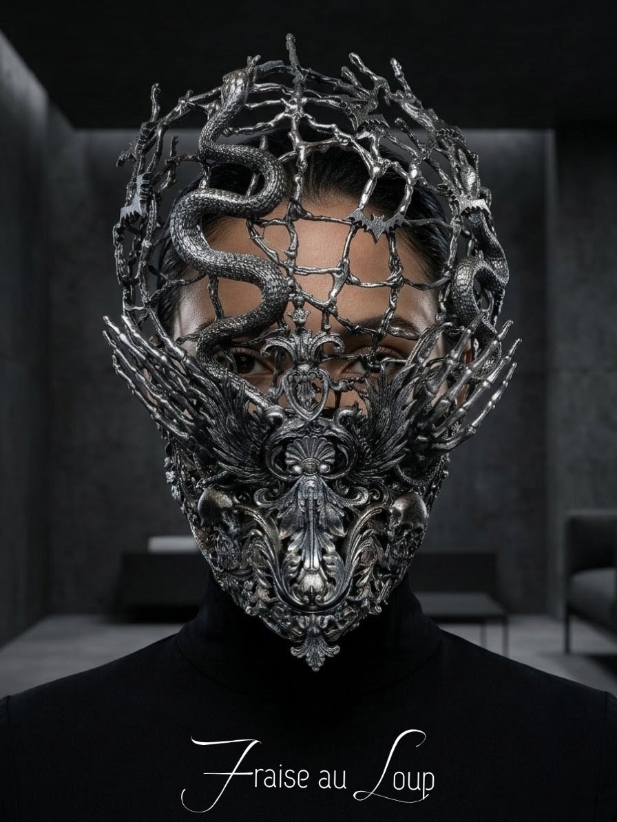 Masque Cage Gothique Sombre Argenté | Coiffe Sculpturale Serpents, Chauves-Souris et Crânes Fait Main | Masque Intégral Baroque Dark Fantasy