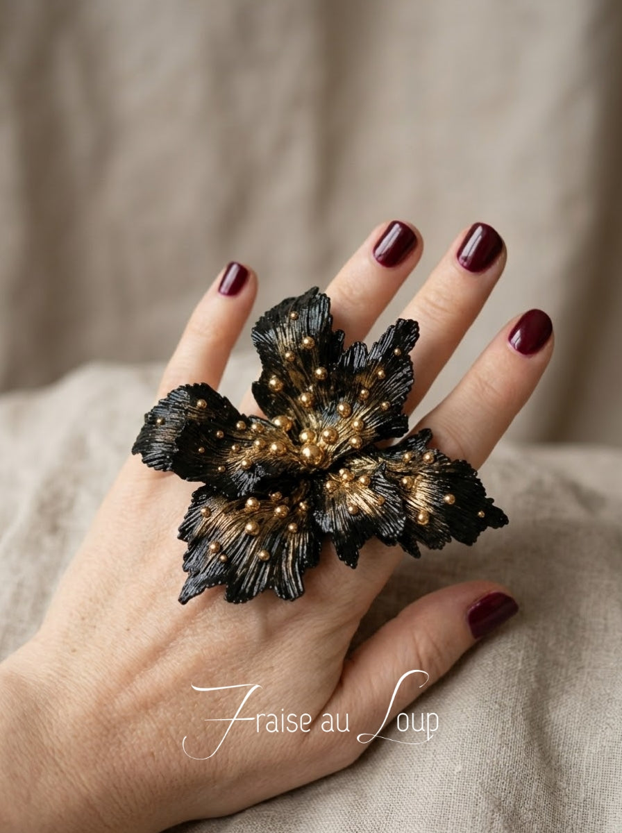 Bague Fleur Noire et Or - Création Artisanale Baroque / Dark Fantasy