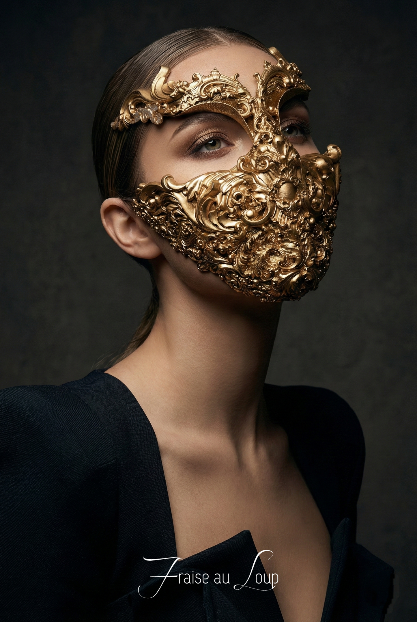 Masque Or Baroque "L'Intrigante" - Sculpture Faciale en Filigrane - Accessoire Haute Couture & Mascarade de Luxe